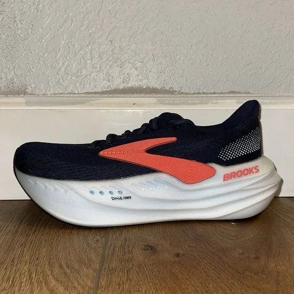 Women’s Brooks Glycerin Max - Picture 2 of 10